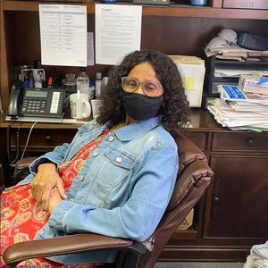 Meet your Posher, Edna